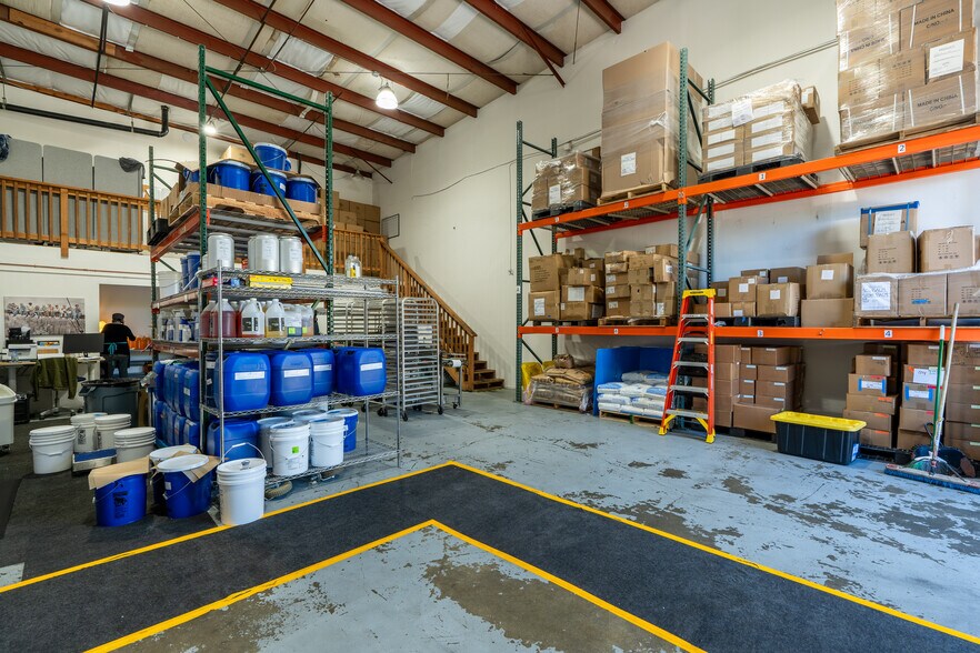More Photos Of 401 Ingalls St, Santa Cruz Service For Sale