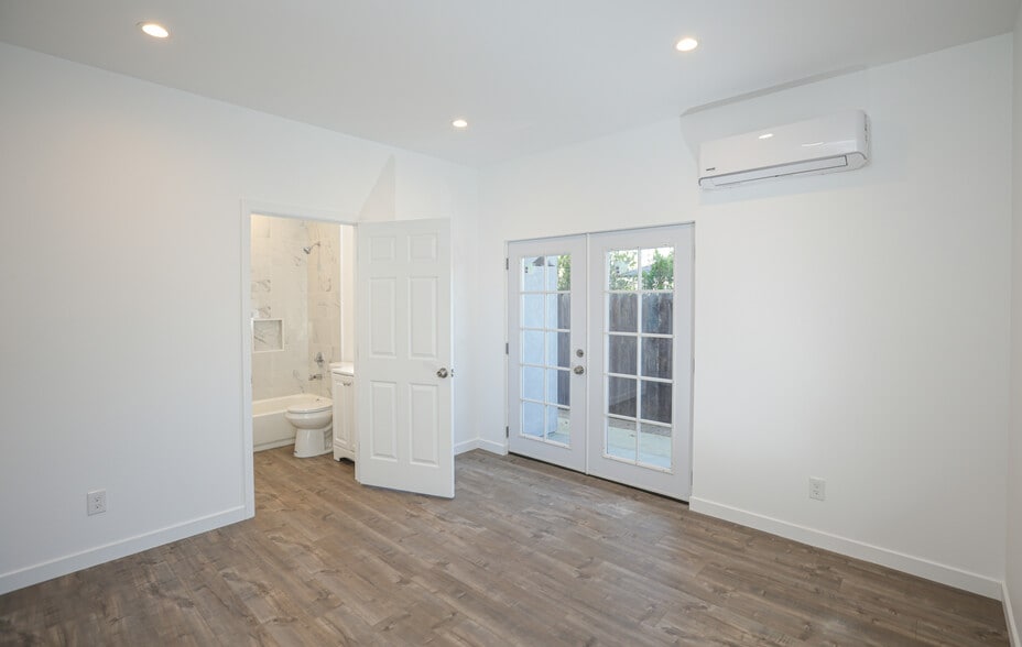 More Photos Of 456 N Batavia St, Orange Apartments For Sale