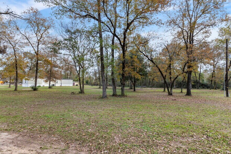 More Photos Of 11454 Bonney, Conroe Multifamily For Sale