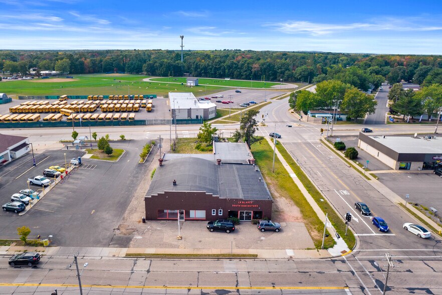 More Photos Of 3308-3310 Church St, Stevens Point Flex For Lease