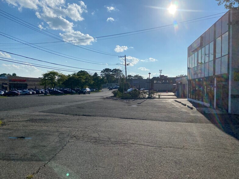 More Photos Of 110 Demarest Mill Rd, Nanuet Office Residential For Lease