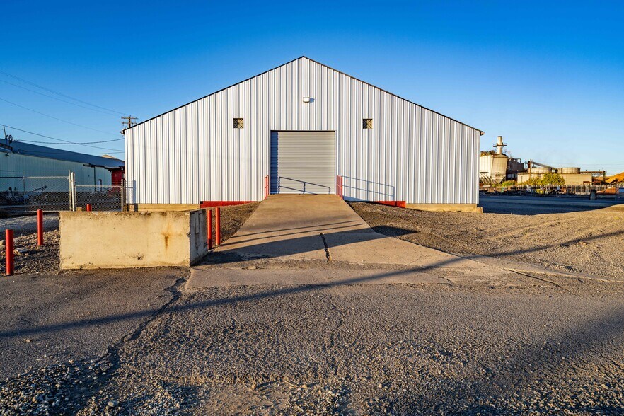 More Photos Of 8211 15th St, Medford Warehouse For Sale