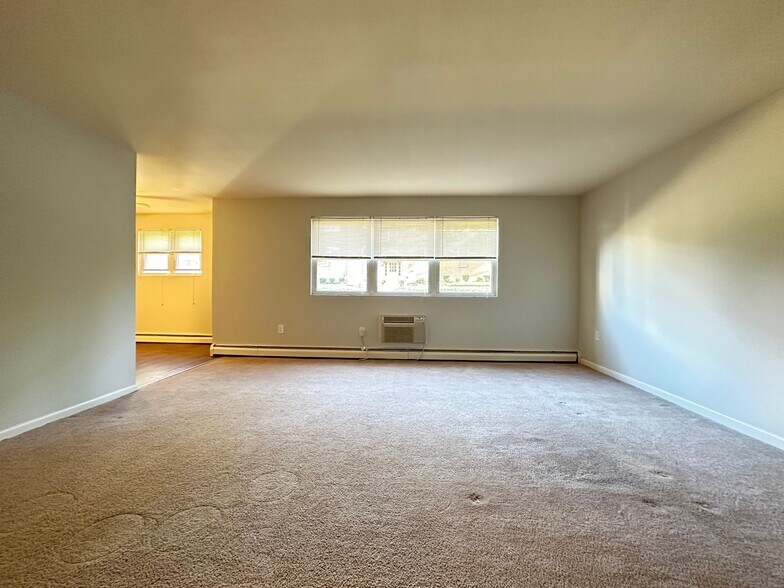 More Photos Of 200 Spruce St, Doylestown Multifamily For Sale