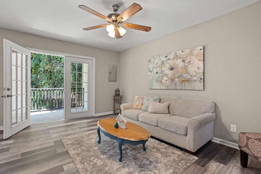 More Photos Of 110-118 Greenforest Cir, Liberty Apartments For Sale