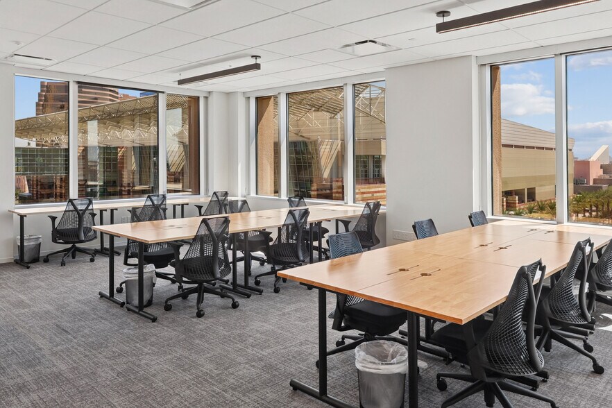 More Photos Of 4 Waterway Square Pl, The Woodlands Coworking Space