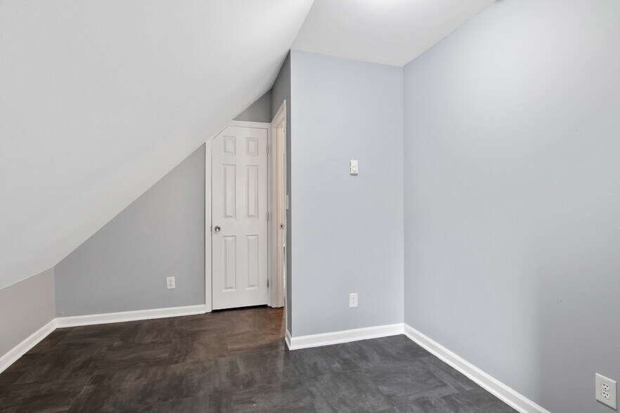 More Photos Of 1002 Butternut St, Syracuse Apartments For Sale