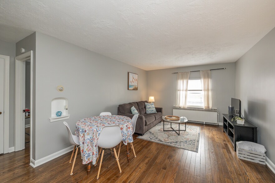 More Photos Of 201 3rd St, Fairport Harbor Hospitality For Sale