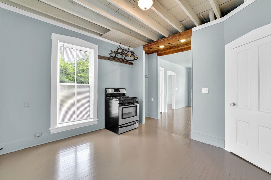 More Photos Of 134 Marble Mill Rd, Marietta Office For Sale