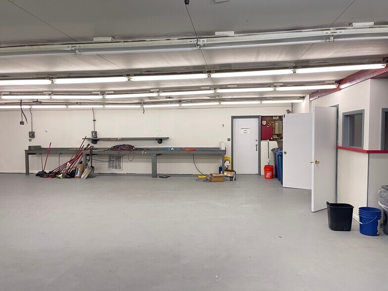 More Photos Of 6190 N Riverview Dr, Kalamazoo Warehouse For Sale