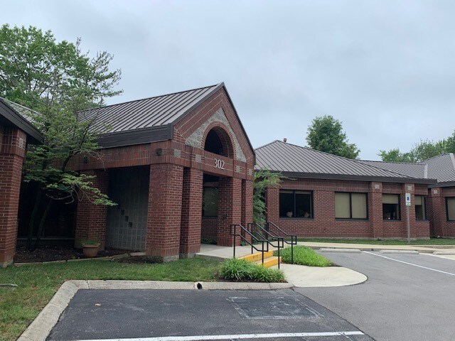 More Photos Of 239 Bedford Way, Franklin Medical For Sale