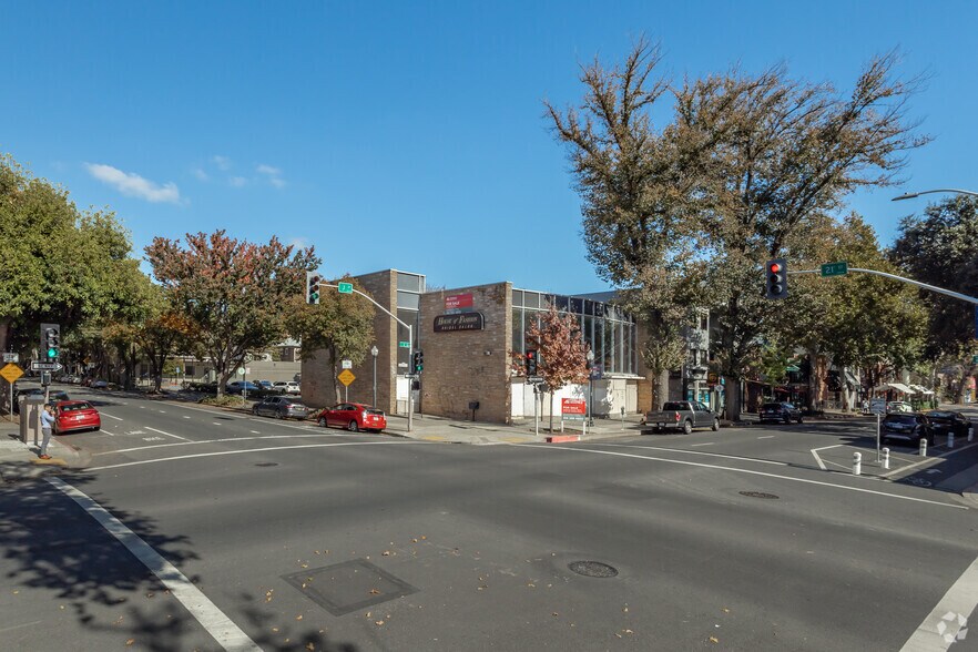 More Photos Of 2101 J St, Sacramento General Retail For Lease