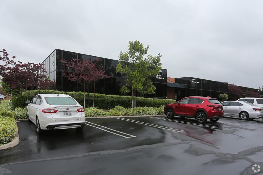 More Photos Of 23171-23173 La Cadena Dr, Laguna Hills Medical For Lease