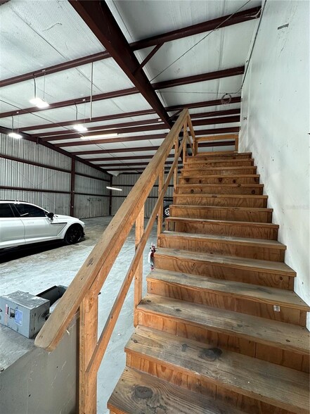 More Photos Of 4457-4459 Holden Rd, Lakeland Warehouse For Sale