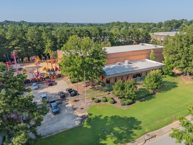 Primary Photo Of 5355 Morse Dr, Decatur Warehouse For Lease