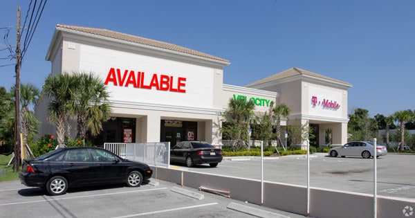 More Photos Of 6350 20th St, Vero Beach Freestanding For Lease