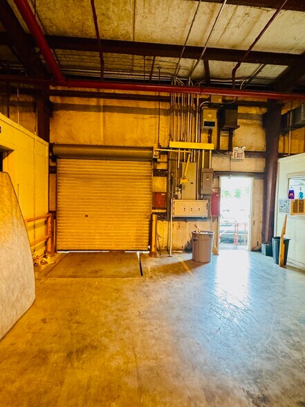 More Photos Of 226 Micolas St, Opp Warehouse For Sale