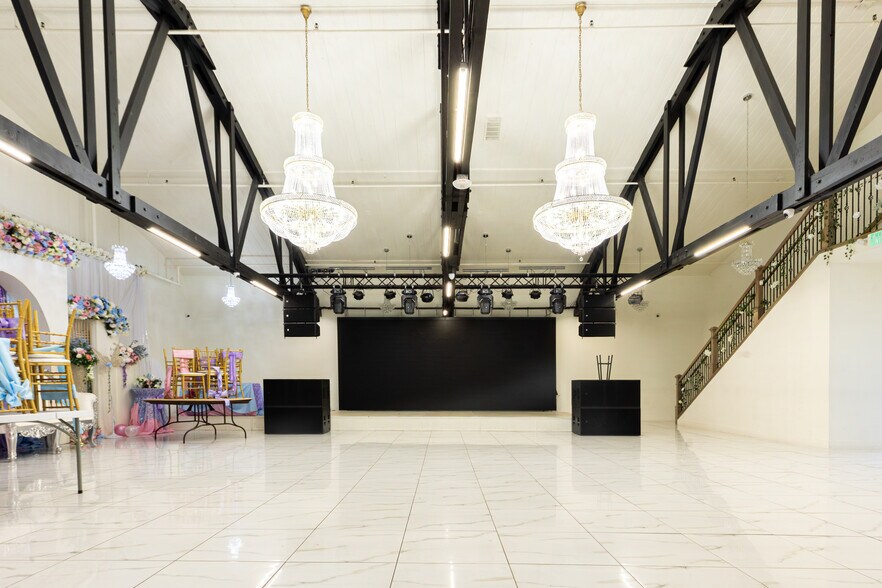 More Photos Of 155 Sheridan Blvd, Lakewood Freestanding For Sale