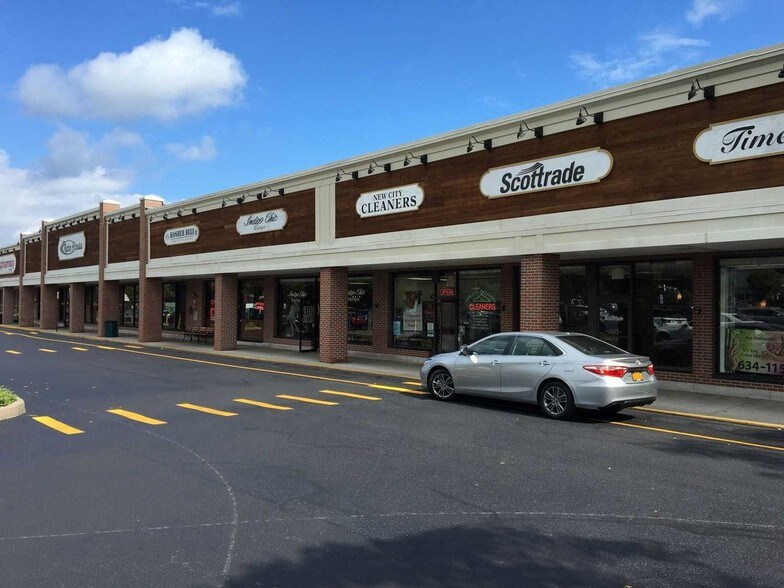 More Photos Of 272-300 S Main St, New City Storefront For Lease