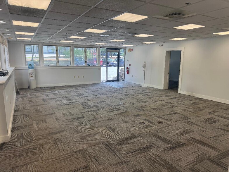 More Photos Of 12 Commerce Ave, West Lebanon Flex For Lease