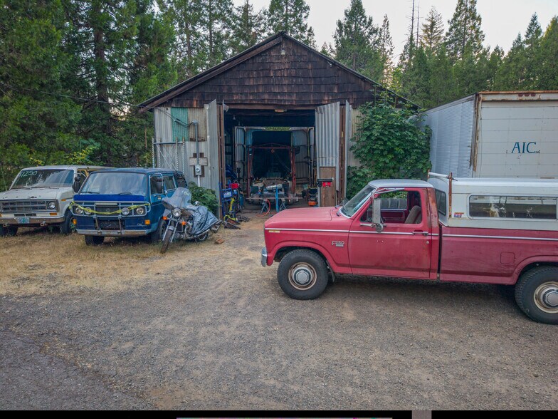 More Photos Of 55533 McKenzie River Dr, Mckenzie Bridge Industrial For Sale