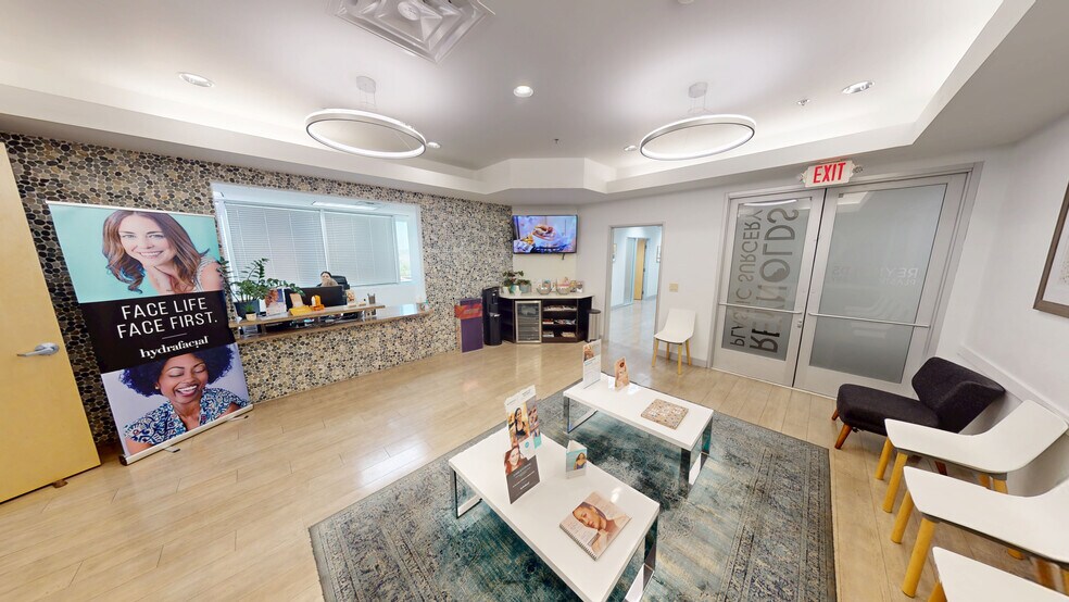 More Photos Of 5550 Painted Mirage Rd, Las Vegas Office For Lease