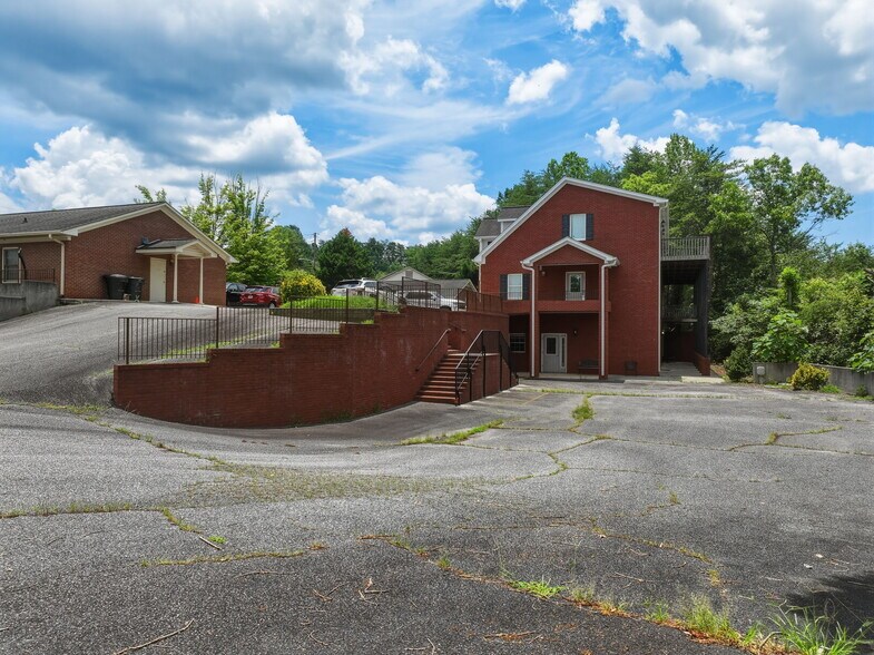More Photos Of 70 Mountain Dr, Dahlonega Medical For Lease
