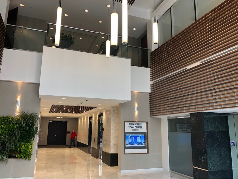 More Photos Of 2677 N Main St, Santa Ana Office For Lease