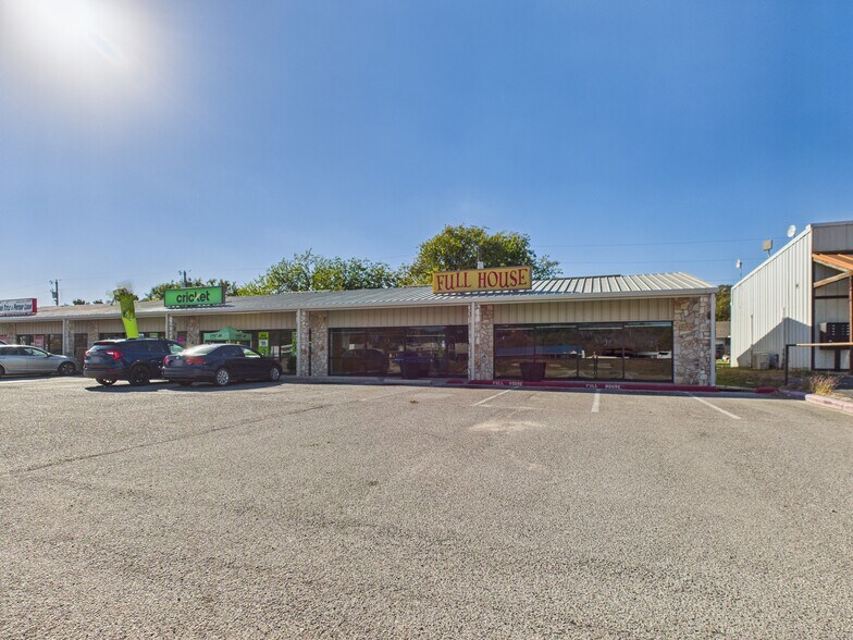 More Photos Of 1902-1906 N Us-281 Hwy, Marble Falls Unknown For Lease
