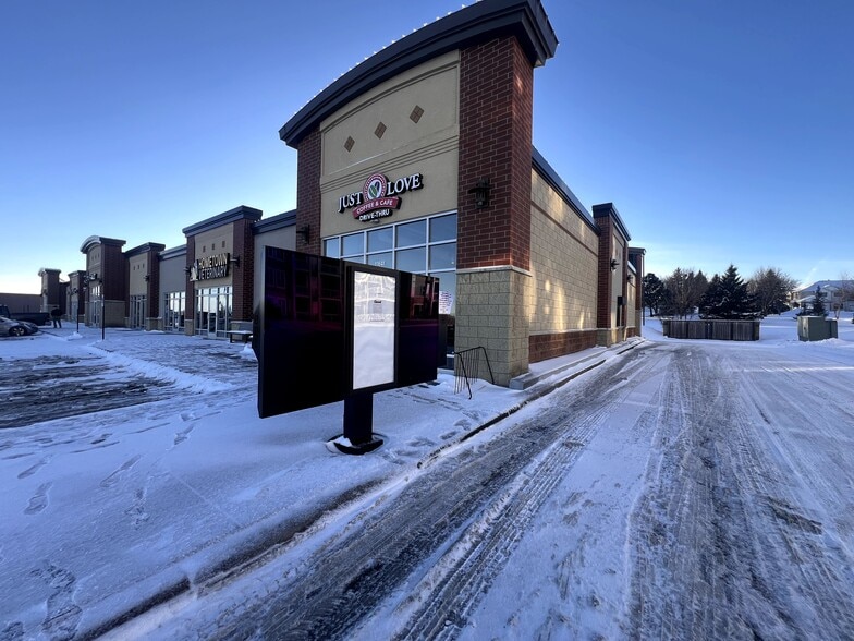 More Photos Of 11565 Theatre Dr, Champlin Unknown For Lease