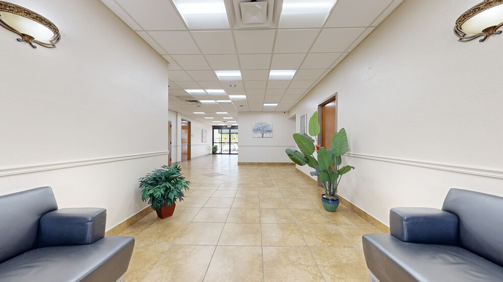 Primary Photo Of 616 E Altamonte Dr, Altamonte Springs Medical For Lease