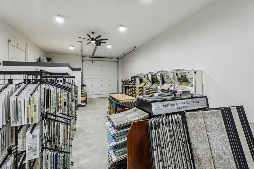 More Photos Of 407 Wengel dr, Reedsburg Light Manufacturing For Sale