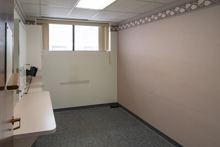 More Photos Of 235 North St, Buffalo Medical For Sale