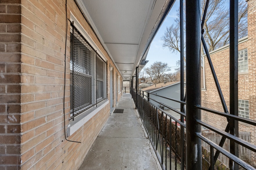 More Photos Of 7830 S Yates, Chicago Apartments For Sale
