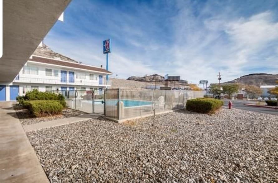 More Photos Of 561 E Wendover Blvd, Wendover Hotel For Sale