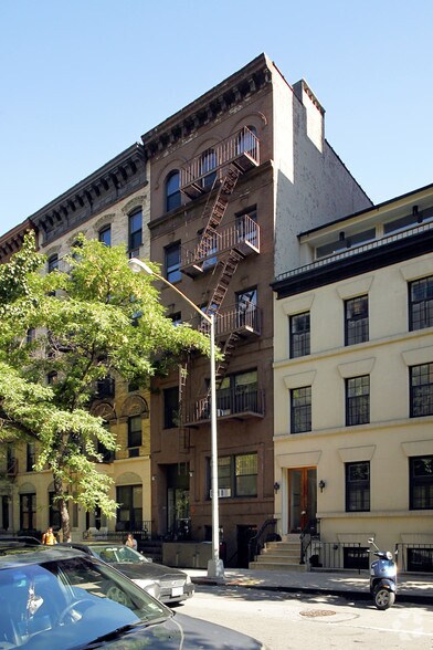 Primary Photo Of 151 E 30th St, New York Apartments For Sale