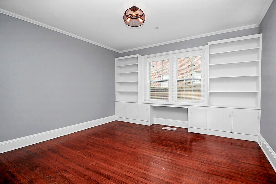 More Photos Of 2220 The Plaza, Charlotte Office Residential For Lease