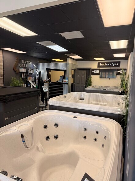 More Photos Of 22900-22924 Los Alisos Blvd, Mission Viejo Unknown For Lease