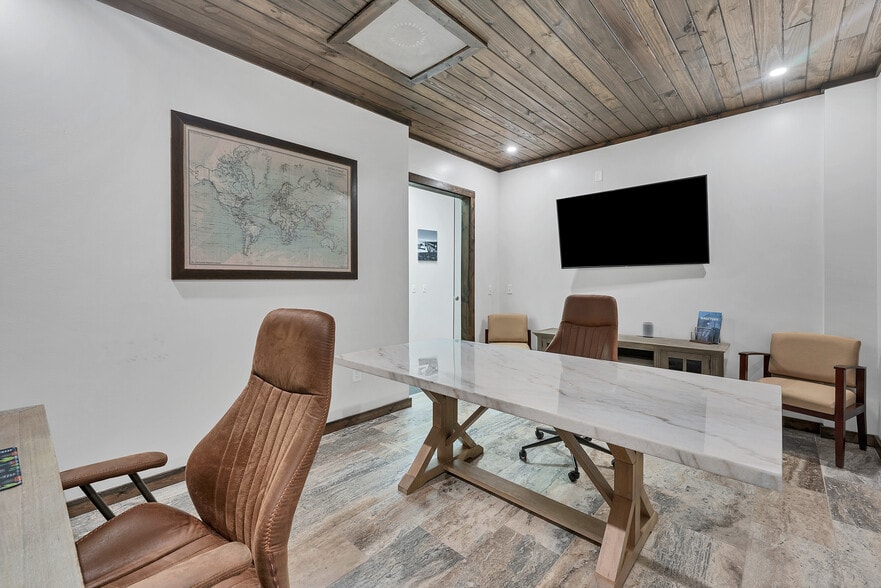 More Photos Of 1717 E 5th Ave, Tampa Warehouse For Sale
