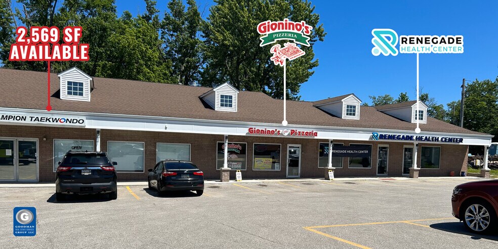 More Photos Of 29 S Aurora Rd, Aurora General Retail For Lease