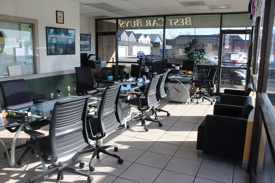More Photos Of 4094 S Broadway, Englewood Auto Dealership For Lease