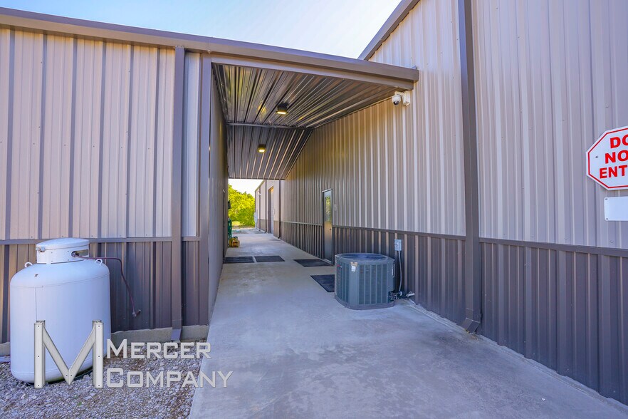 More Photos Of 4455 N FM 51, Weatherford Industrial For Sale