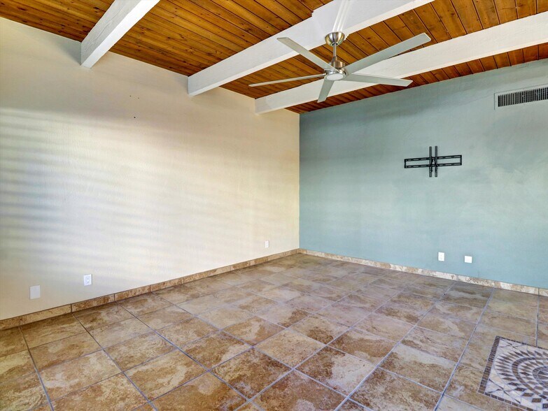 More Photos Of 525 S Thornhill Rd, Palm Springs Apartments For Sale