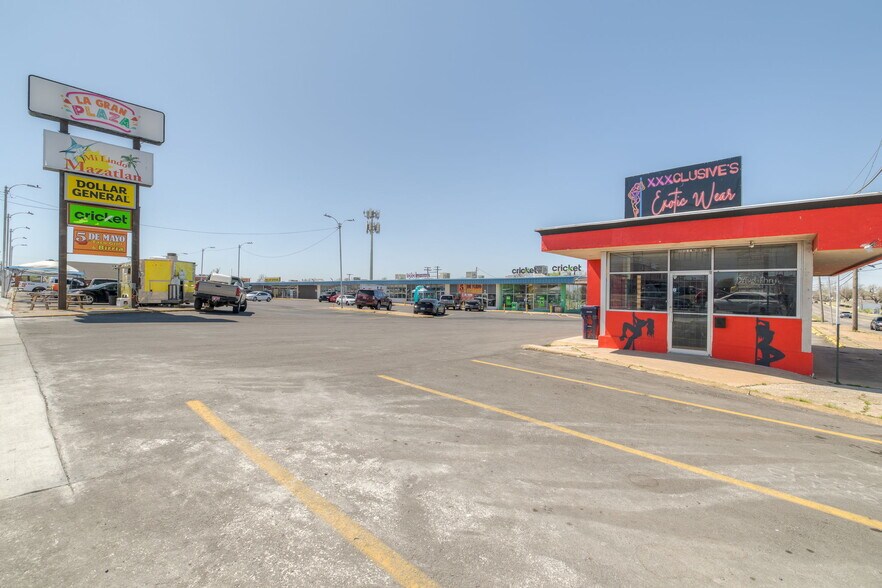 More Photos Of 4501-4609 S May Ave, Oklahoma City General Retail For Lease