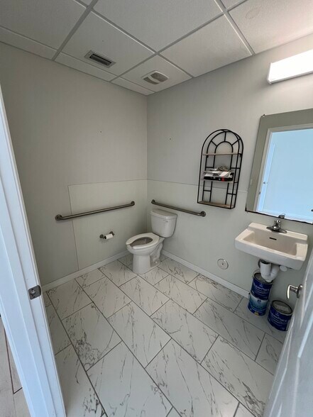 More Photos Of 7755 SW Ellipse Way, Stuart Unknown For Lease