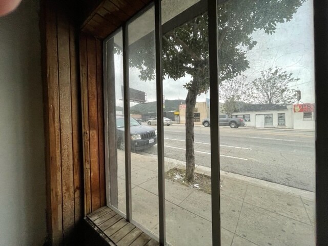 More Photos Of 7639 Foothill Blvd, Tujunga Storefront For Lease