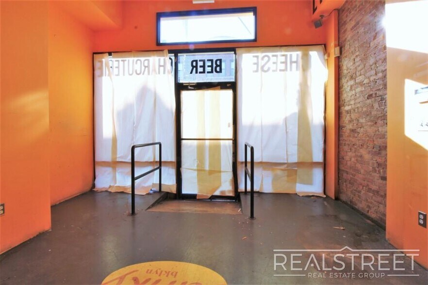 More Photos Of 215 Smith St, Brooklyn Storefront Retail Residential For Lease