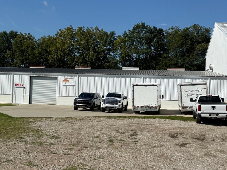 More Photos Of 812 Geneva Street, Opelika Warehouse For Lease