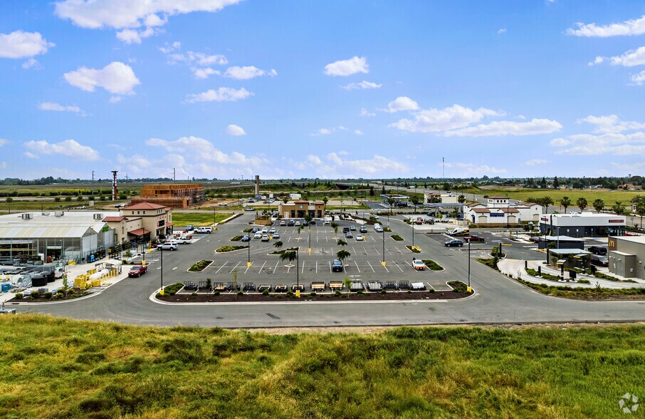 More Photos Of Campus Parkway, Merced Unknown For Lease