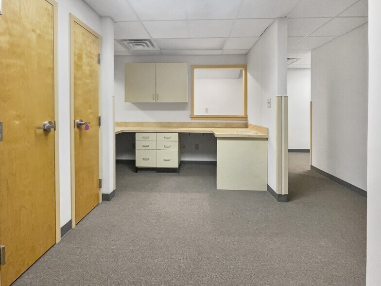 More Photos Of 608 N High St, Millville Medical For Sale