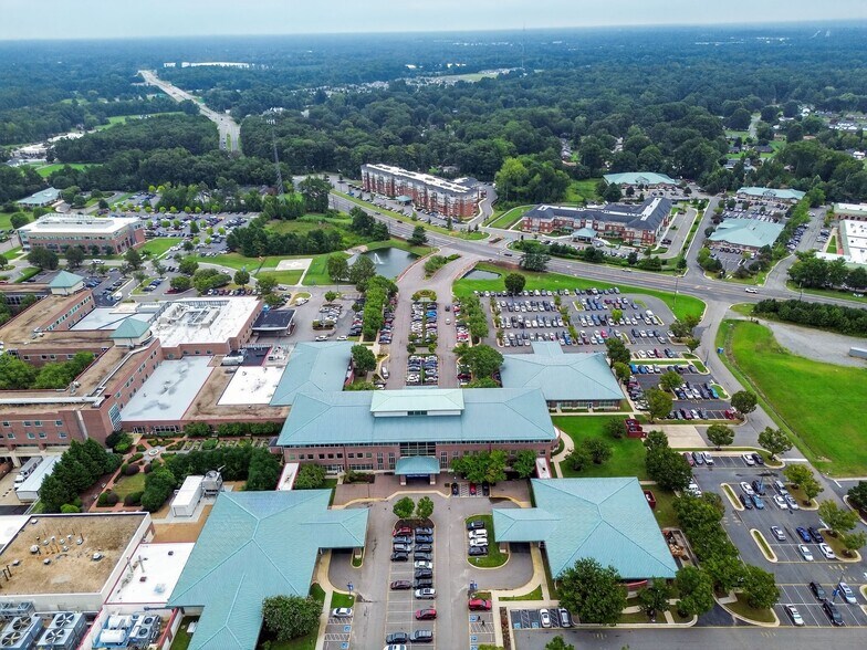 More Photos Of 8220 Meadowbridge Rd, Mechanicsville Medical For Lease